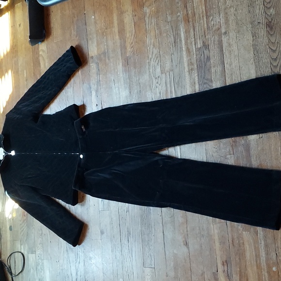 ST. JOHN SPORTSWEAR Pants - 2 PC St. John Sportswear pants and jacket